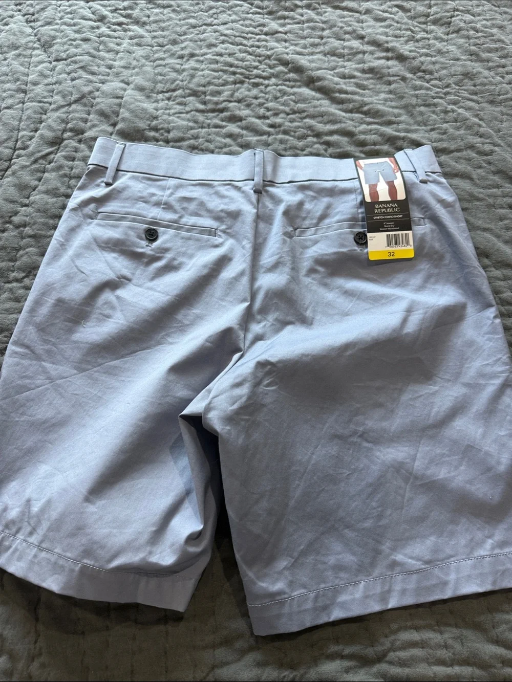 Banana Republic Men’s Light Blue Flat-Front Chino Shorts